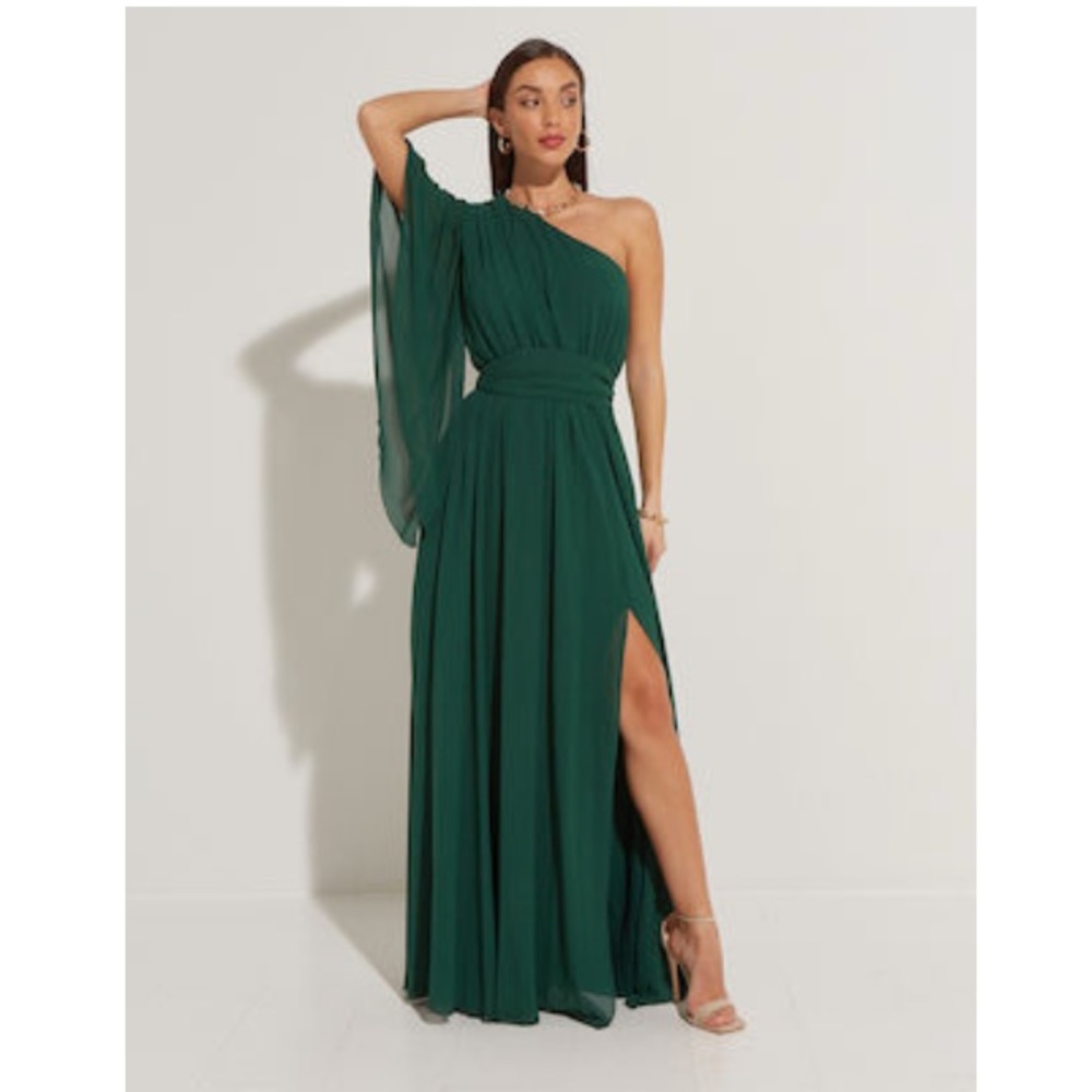 Black tie Long dress! European designer and chic style! Comes with its belt.